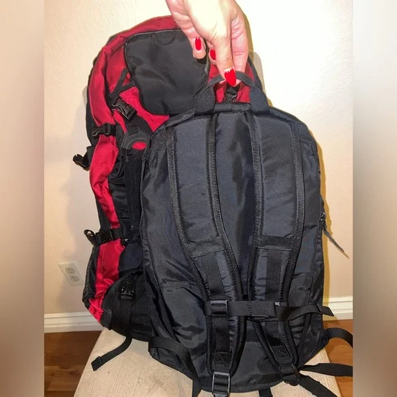 NWT VICTORINOX Swiss Army Conversion Pack Backpack with detachable pack - Picture 12 of 16